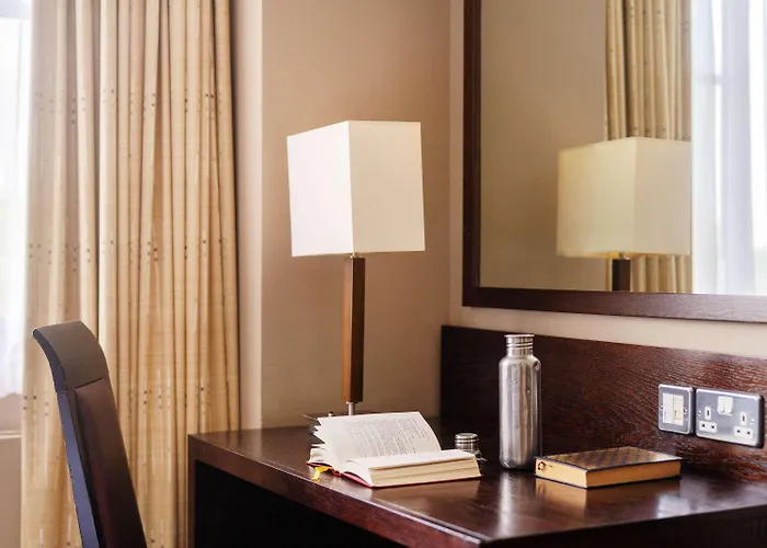 Hotel Mercure Fairfield Manor 4*