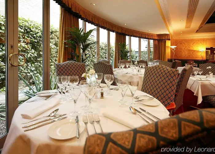 Mercure Fairfield Manor Hotel 4*