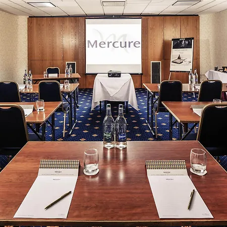 Mercure Fairfield Manor Hotel 4*