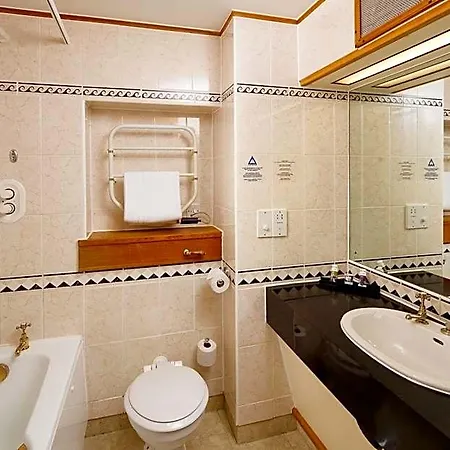 Mercure Fairfield Manor 4*