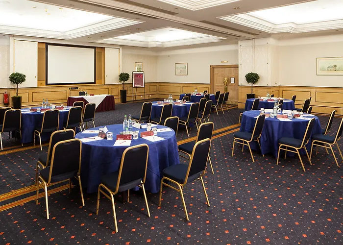 Mercure Fairfield Manor 4*