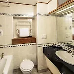 Mercure Fairfield Manor Hotel