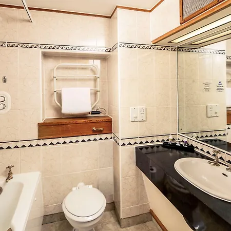 Mercure Fairfield Manor Szálloda 4*