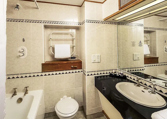 Mercure Fairfield Manor 4*